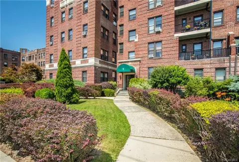 5 Circuit Rd #A34, New Rochelle, NY 10805