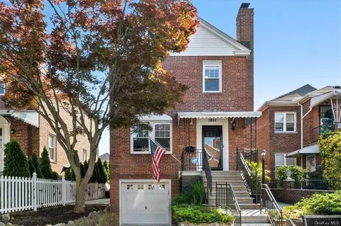 1851 Hering Ave, Bronx, NY 10461
