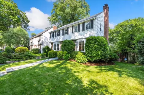 163 Central Pkwy, Mount Vernon, NY 10552