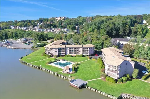2 Park Pl #C1E, Newburgh, NY 12550