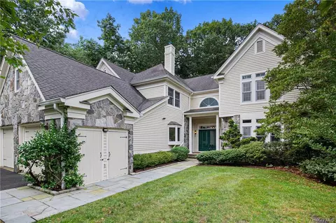 6 Westhaven Ln, White Plains, NY 10605