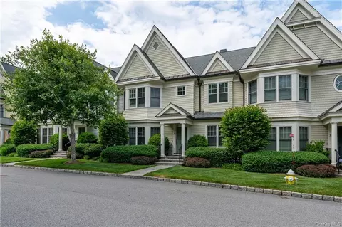 3 Schultz Way, North Castle, NY 10504