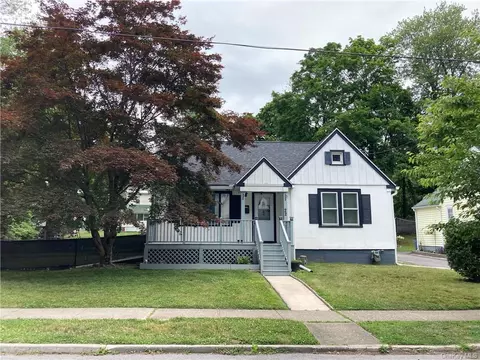 22 Underhill Ave, Poughkeepsie, NY 12601 photo 1