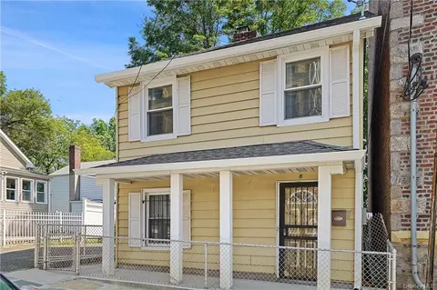 8 Jefferson Pl, Mount Vernon, NY 10550