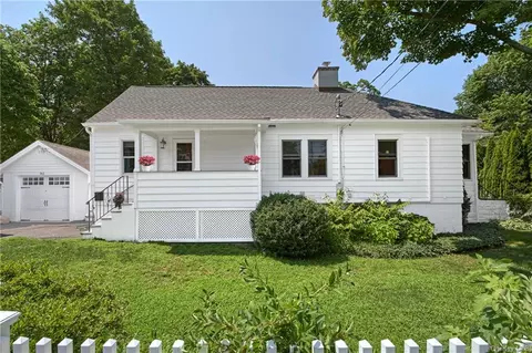 362 King St, New Castle, NY 10514