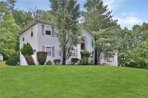 12 David Dr, Ramapo, NY 10977