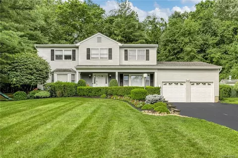 11 Amanda Ct, Ramapo, NY 10952