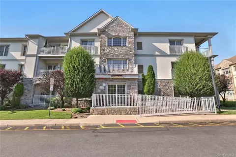 30 N De Baun Ave #301, Ramapo, NY 10901