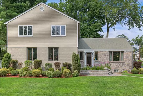 61 Longview Dr, Greenburgh, NY 10583