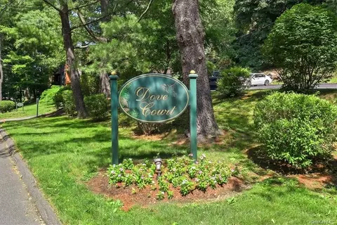 8 Dove Ct #8F, Cortlandt, NY 10520