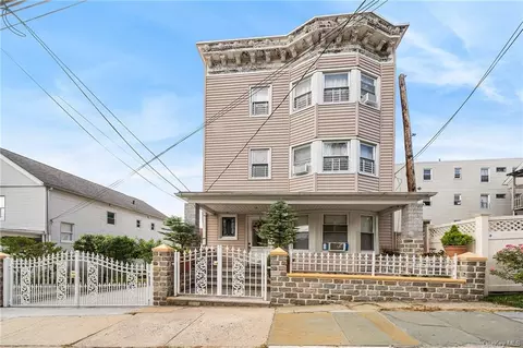 118 Convent Pl, Yonkers, NY 10703