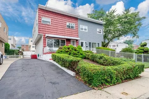 1493 Shore Dr, Bronx, NY 10465