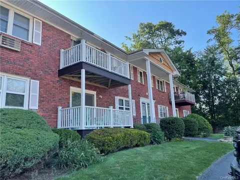 86 Demarest Ave #8, Clarkstown, NY 10994