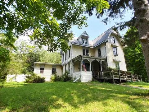 123 Church St, Middletown, NY 12455