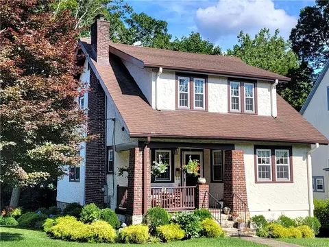 64 Ewart St, Scarsdale, NY 10583