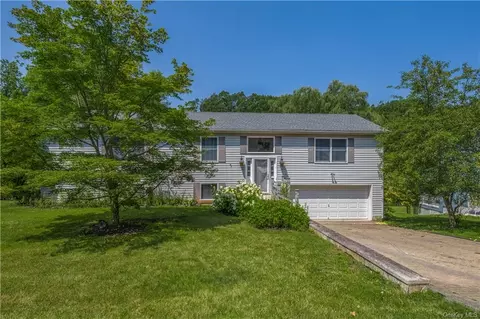 25 N 4th St, Cortlandt, NY 10567