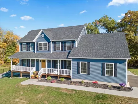 71 Dunthorne Dr, Crawford, NY 12721