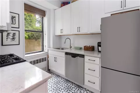 3215 Arlington Ave #1G, Bronx, NY 10463