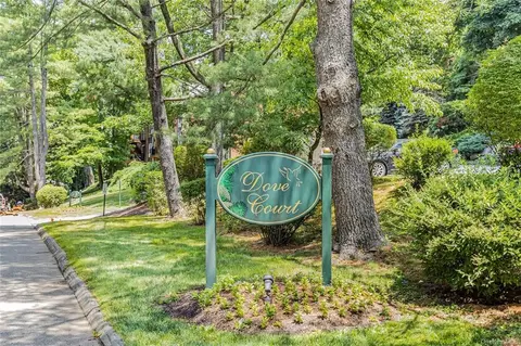 7 Dove Ct #M, Cortlandt, NY 10520