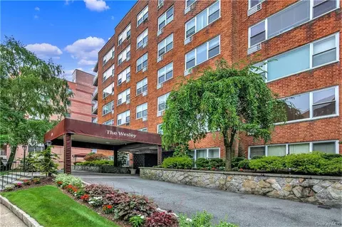 10 Old Mamaroneck Rd #7D, White Plains, NY 10605