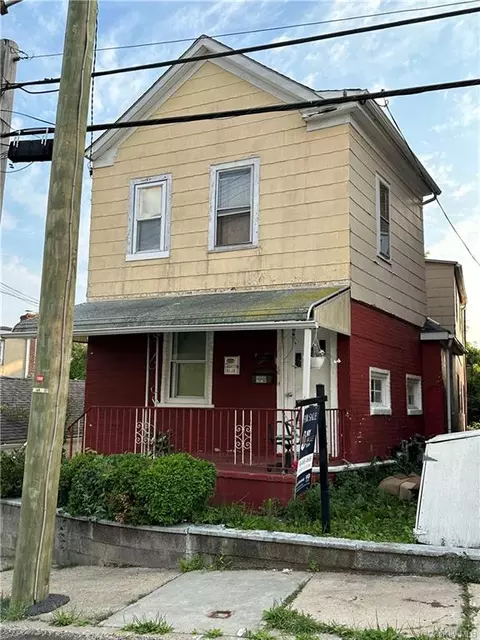21 Hudson St, Mount Pleasant, NY 10591