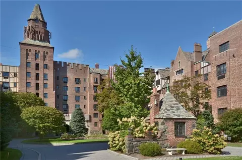 66 Milton Rd #F-32, Rye, NY 10580
