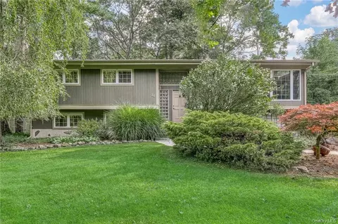 14 Heather Hill Ln, Ramapo, NY 10901