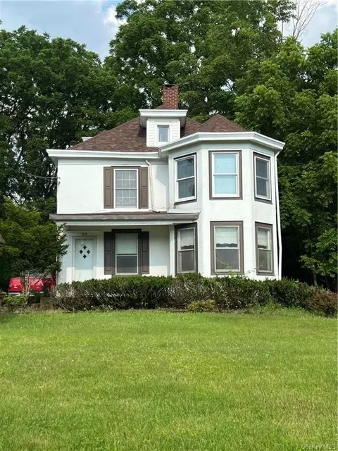 20 Main St, Esopus, NY 12429