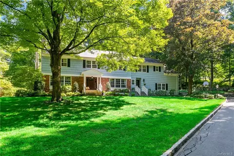 9 Silver Ln, New Castle, NY 10514