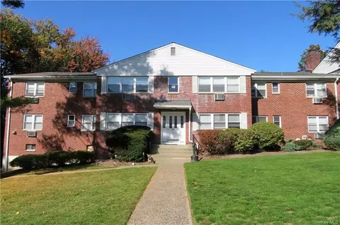 227 N Middletown Rd #B, Orangetown, NY 10965