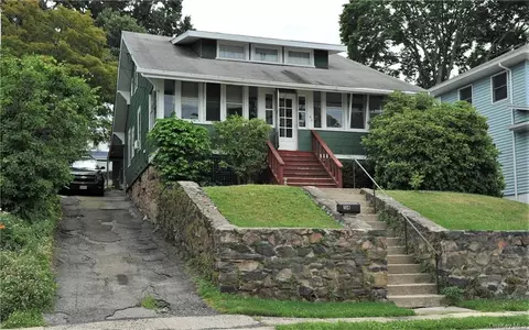 54 Ferris Pl, Ossining, NY 10562