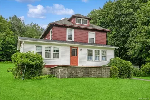 707 State Route 94 N, Florida, NY 10921