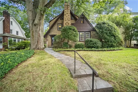 14 Ogden Ave, White Plains, NY 10605