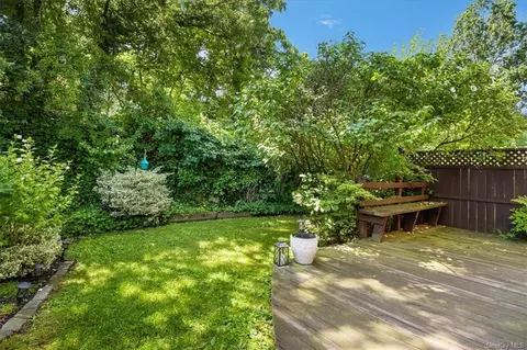 70 West St #B13, Harrison, NY 10528
