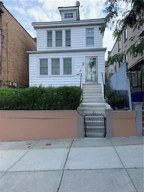 1478 Hicks St, Bronx, NY 10469