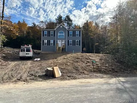 77 N Emerald Dr, Thompson, NY 12775