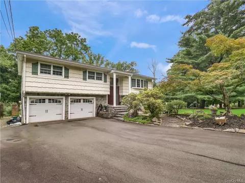 132 Sunset Rd, Orangetown, NY 10913