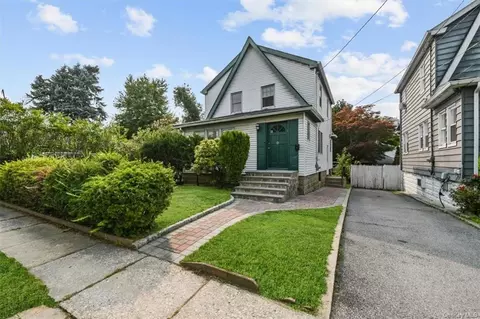 9 Alida St, Yonkers, NY 10704