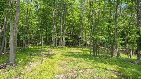 150 Nicholson Rd, East Fishkill, NY 12531