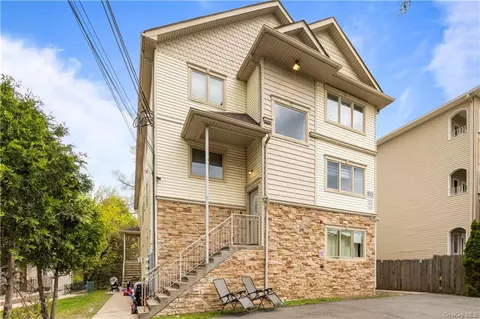 60 Herrick Ave #3, Ramapo, NY 10977