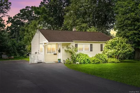 18 High Rd, Cortlandt, NY 10548