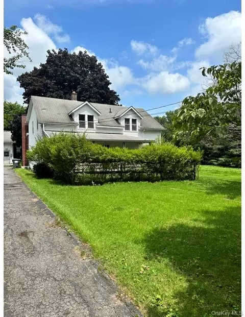 30 Bernhart Rd, Shawangunk, NY 12589