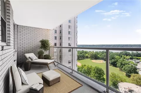 3333 Henry Hudson Pkwy #17Y, Bronx, NY 10463