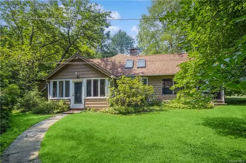 4 Summit Ln, Kent, NY 10512