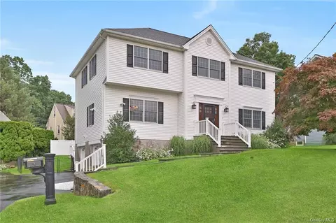 9 Hayhurst Ave, Mount Pleasant, NY 10595