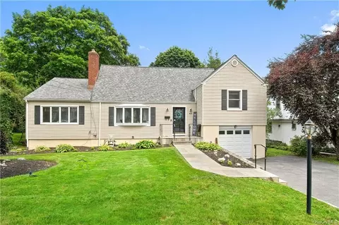 42 Hazelton Dr, White Plains, NY 10605