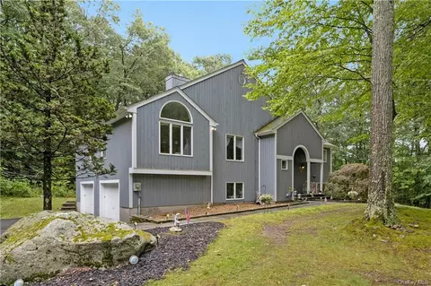21 Millpond Ln, Kent, NY 12531