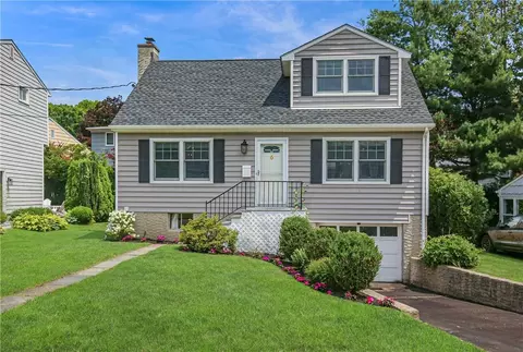 6 Nancy Ln, Larchmont, NY 10538