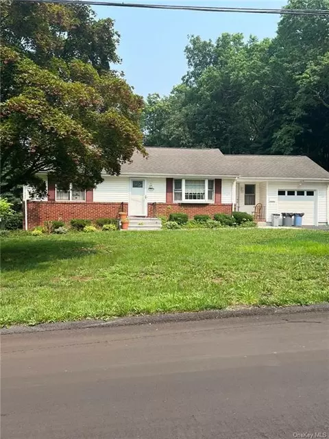 44 Ralphs Ave, Clarkstown, NY 10956