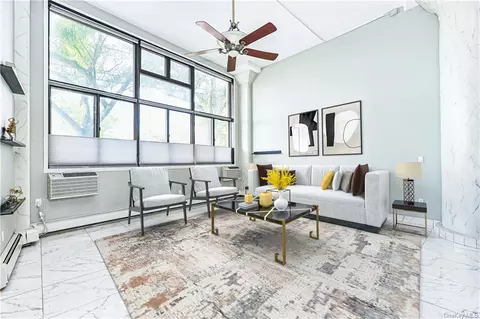 10 Bay Street Lndg #1G, Staten Island, NY 10301